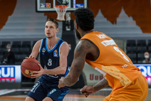 德佩的表现 德佩的表现